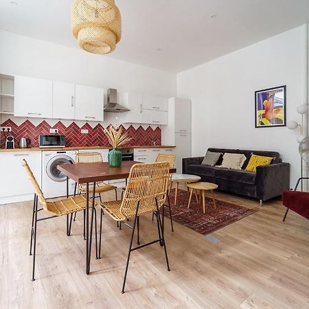 Parisuites Central Canal Saint Martin Chic & Design & Cosy Экстерьер фото